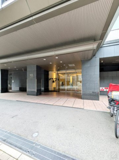 【エントランス】 | ディーグラフォート大阪NYタワーHIGOBASHI