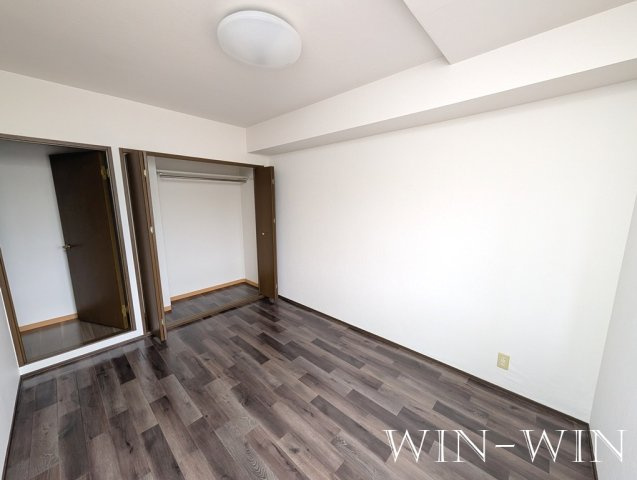 WEST COURT N棟の寝室|イメージ（同建物内別部屋の写真です）