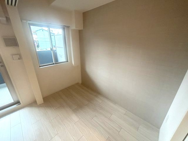 セレニテ西元町アリエの居間・リビング