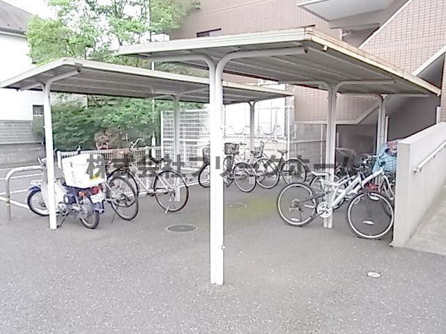 モーリエ武蔵野の駐車場