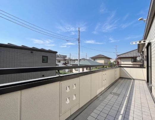 【中古】川越市宮元町中古住宅のバルコニー