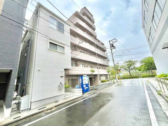北区東田端2丁目　中古戸建の外観|2026.09.04撮影

現地ご見学希望・資料請求などお気軽にお問い合わせ下さい！
03-5990-5201
