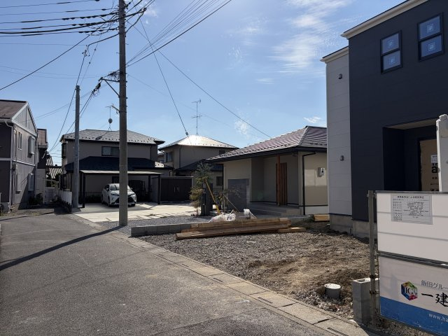 【前面道路含む現地写真】 | 久喜市鷲宮駅VI　LiveleFine　新築戸建　全3棟　3号棟 | 10/12撮影