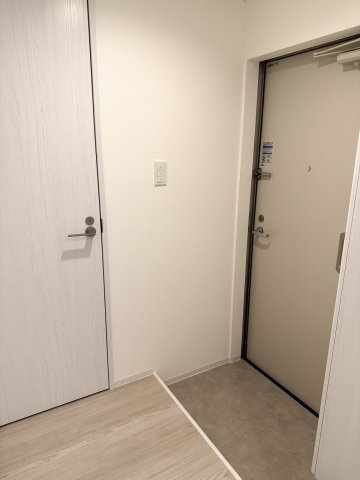 ジーメゾン明石クロノスの玄関