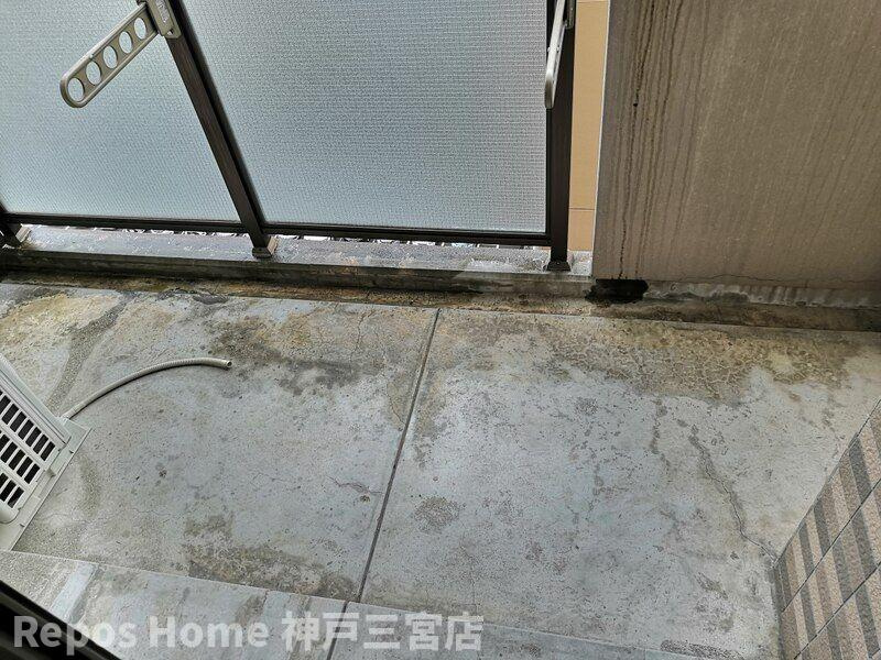 アミーグランコート三宮のバルコニー
