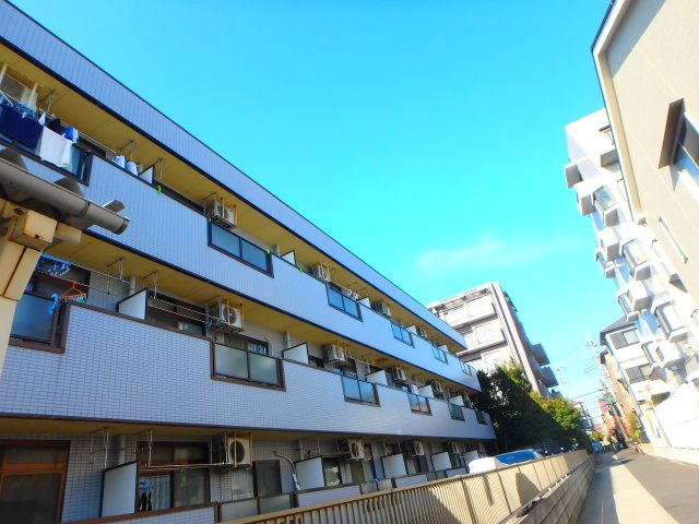 リヴェール青山の外観|ペット飼育可能（敷金＋1ヶ月）小型犬又は猫1匹まで♪