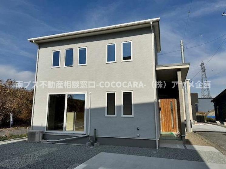 南アルプス市鏡中條の新築一戸建の外観