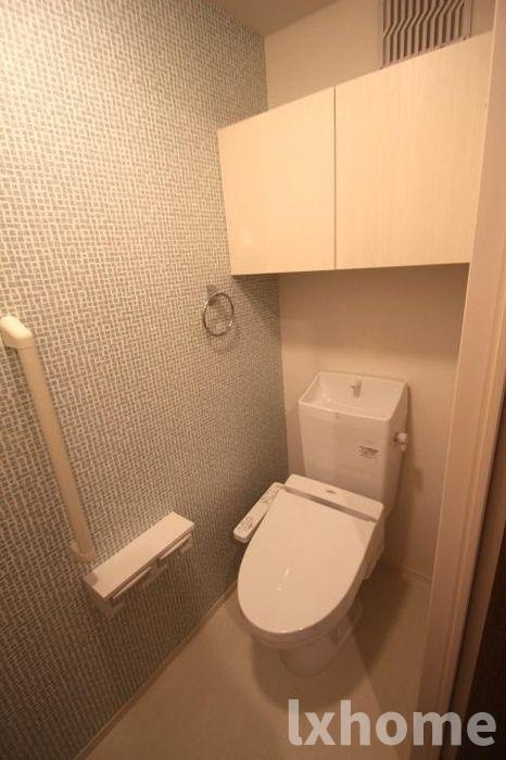 サンウェルズ水尾のトイレ|落ち着いた色調のトイレです