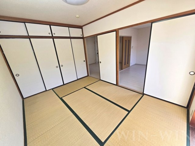 サンヒルズ鷹丘 Aの和室