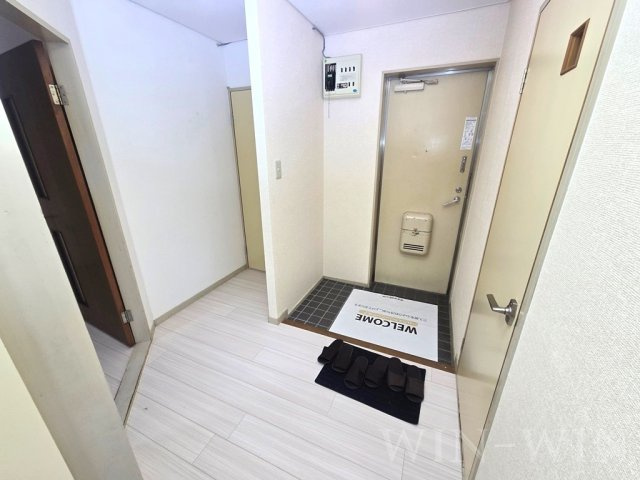 サンヒルズ鷹丘 Aの玄関