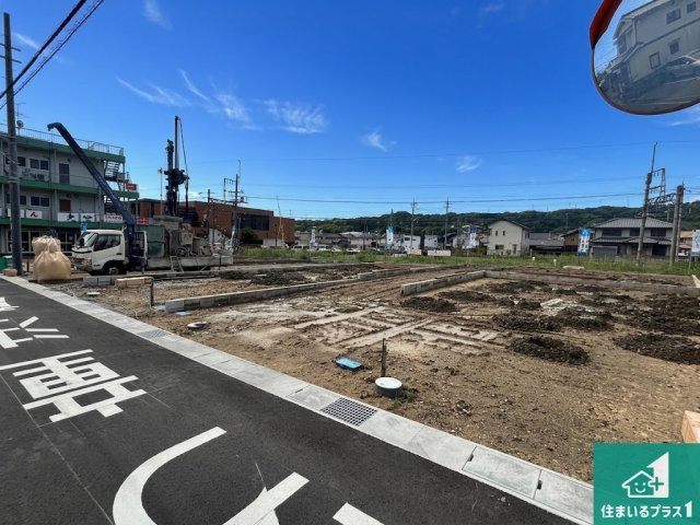 ●生駒郡平群町吉新　第4期　新築一戸建ての前面道路含む現地写真|駅やスーパー、小学校・中学校等日常生活に欠かせない情報や道のりもご紹介いたしますのでお気軽にご相談ください。