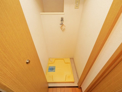 【設備】 | ディナスティ福島 | 洗濯機置き場です