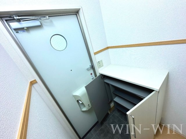バイオ21 15-1の玄関