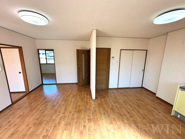 パークハウス鷹丘 D棟の居間・リビング|イメージ（同建物内別部屋の写真です）