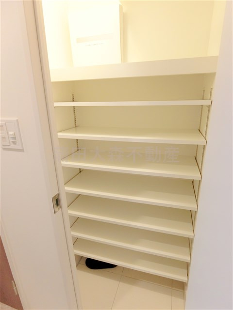シーズンフラッツ蒲田の収納|玄関収納