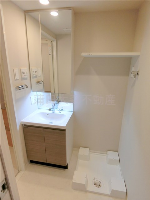 シーズンフラッツ蒲田の洗面所|洗面脱衣所　独立洗面台　洗濯機置き場