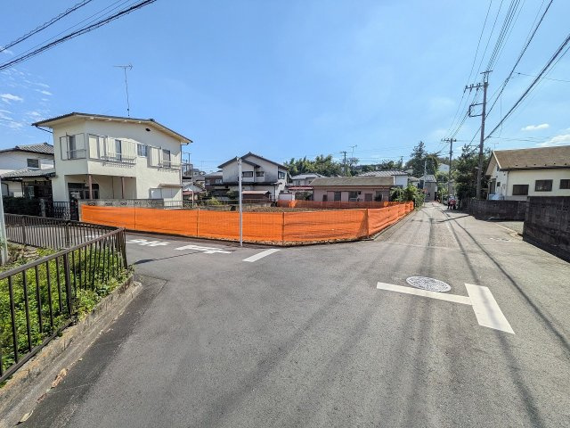 八王子市　寺田町　新築一戸建て　０１期の前面道路含む現地写真|～南西4ｍ道路に面しています～