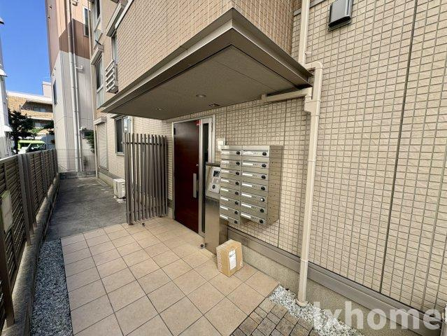 ＯＫＡＺＥＮ西駅前のエントランス|ゆとりのあるエントランスです