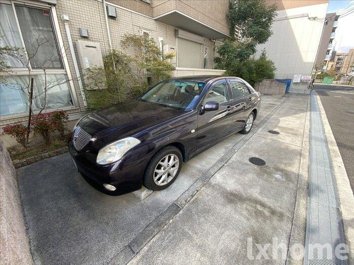 ＯＫＡＺＥＮ西駅前の駐車場|車をお持ちの方に嬉しい駐車場付きの物件です
