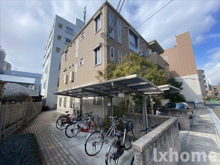 ＯＫＡＺＥＮ西駅前のロビー|落ち着いたロビーです