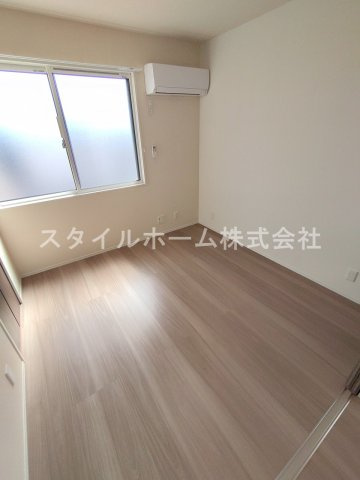 ソレイユ入船の居間・リビング