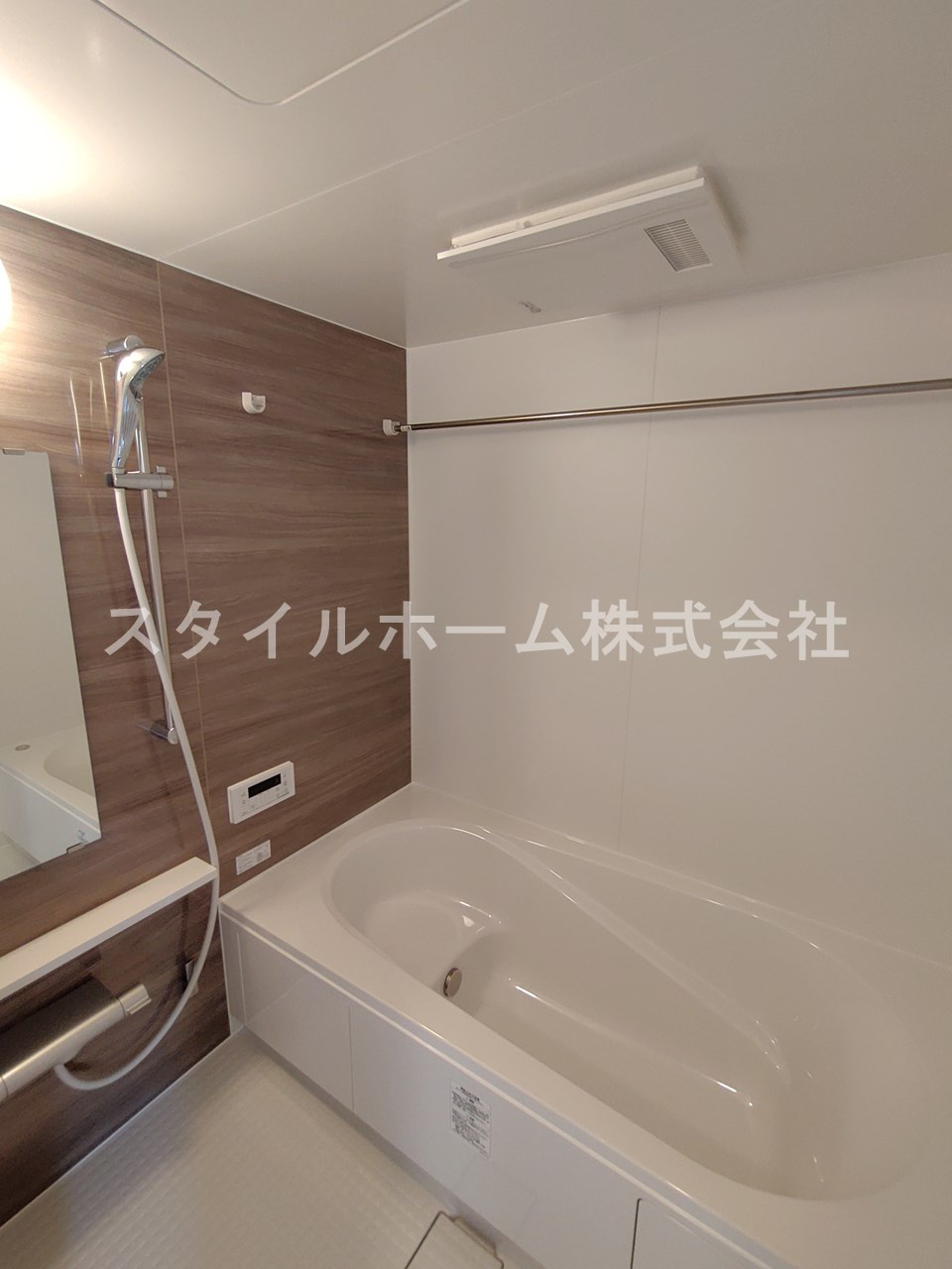 ソレイユ入船の浴室