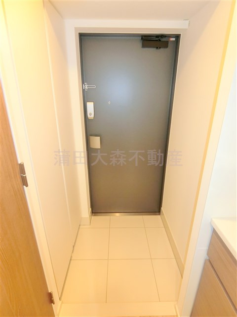 シーズンフラッツ蒲田の玄関
