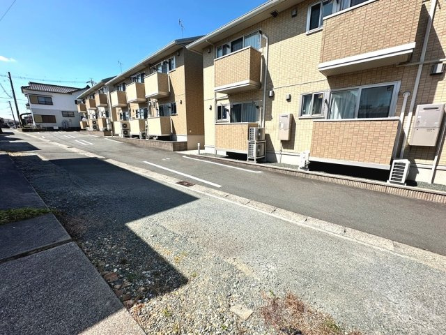 Solis Cの駐車場