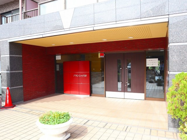 【エントランス】 | グランシャリオ | きれいなエントランスです