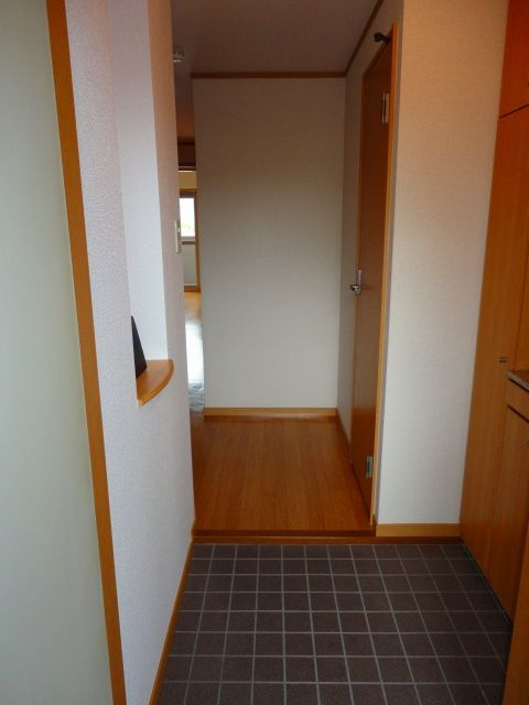ヒルズ向イ山の玄関
