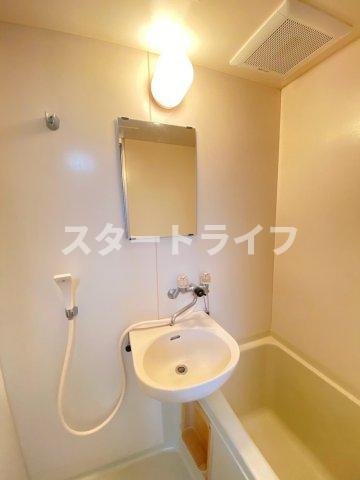大阪市東淀川区東淡路３丁目の賃貸マンションの洗面所