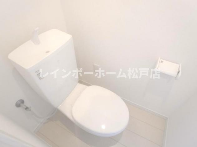 松戸市松戸の賃貸マンションのトイレ|清潔感のあるトイレです