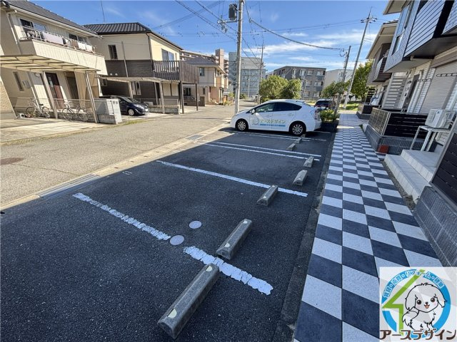 ルーチェの駐車場