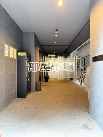 ウィステリア日本橋馬喰町のエントランス