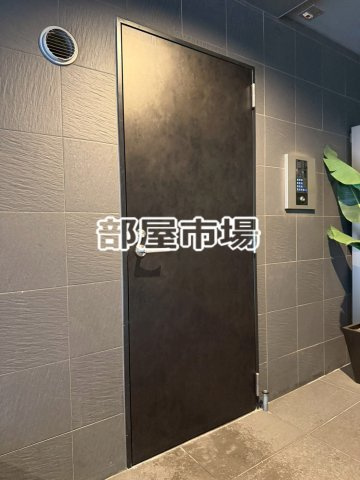 ウィステリア日本橋馬喰町のエントランス