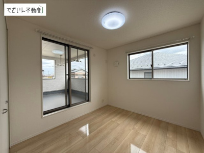 【洋室】 | 行田市長野2丁目　中古住宅   | 現地(2026年9月撮影)
2階5.2帖洋室