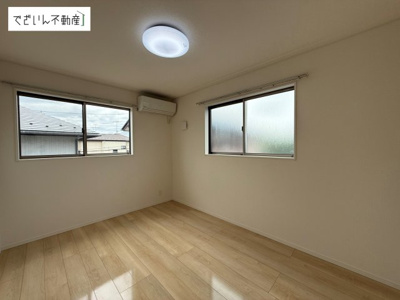 【洋室】 | 行田市長野2丁目　中古住宅   | 現地(2026年9月撮影)
2階6帖洋室