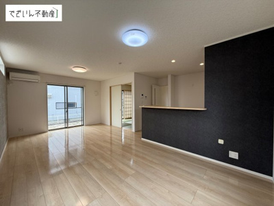 【居間・リビング】 | 行田市長野2丁目　中古住宅   | 現地(2026年9月撮影)