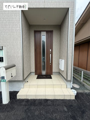 【玄関】 | 行田市長野2丁目　中古住宅   | 現地(2026年9月撮影)