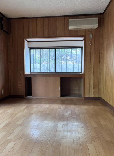 富雄北3丁目戸建の居間・リビング