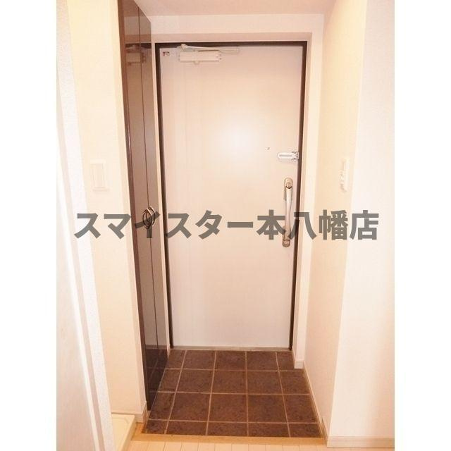プレール・ドゥーク津田沼の玄関