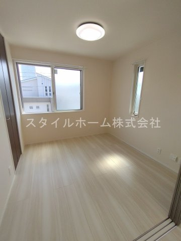 フィーミュールの居間・リビング|別部屋写真です。