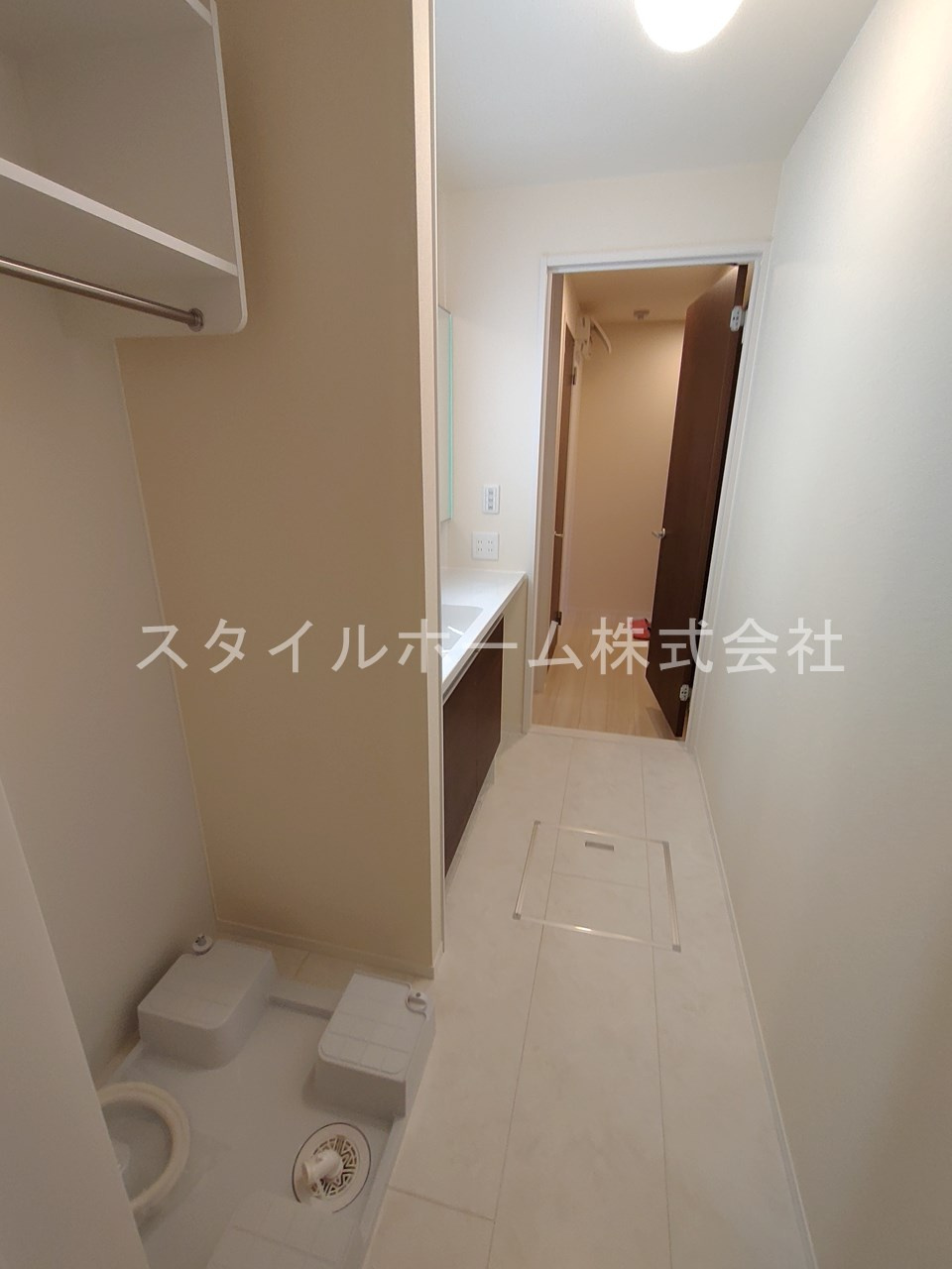 フィーミュールの洗面所|別部屋写真です。