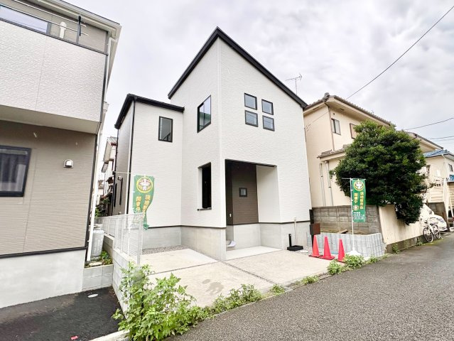 【仲介手数料半額】川越市霞ケ関北4丁目の外観|川越市立霞ケ関北小学校まで徒歩12分。スーパー・コンビニも徒歩10分以内で生活便利。整形地31坪の3LDK、長期優良住宅です。