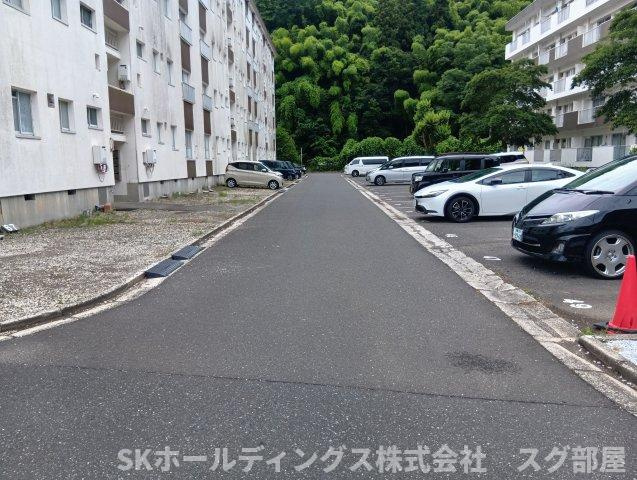 ヴィラナリー舞鶴の駐車場
