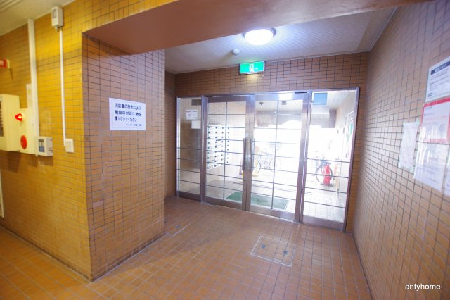 センチュリー新大阪　仲介手数料無料のロビー