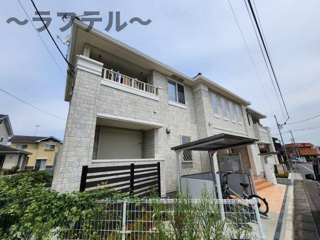 ジュネス　アウラ