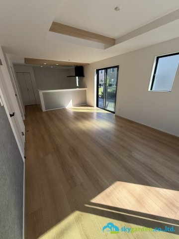 平塚市長持18期　新築戸建　全1棟1号棟の居間・リビング