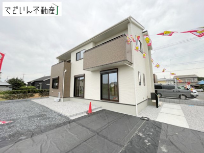 【外観】 | 深谷市田中　新築住宅 | 穏やかな佇まいが、家族の新しい日常を優しく包み込む。静かな街並みに、安心して子育てできる環境が整っています。
現地(2026年9月撮影)