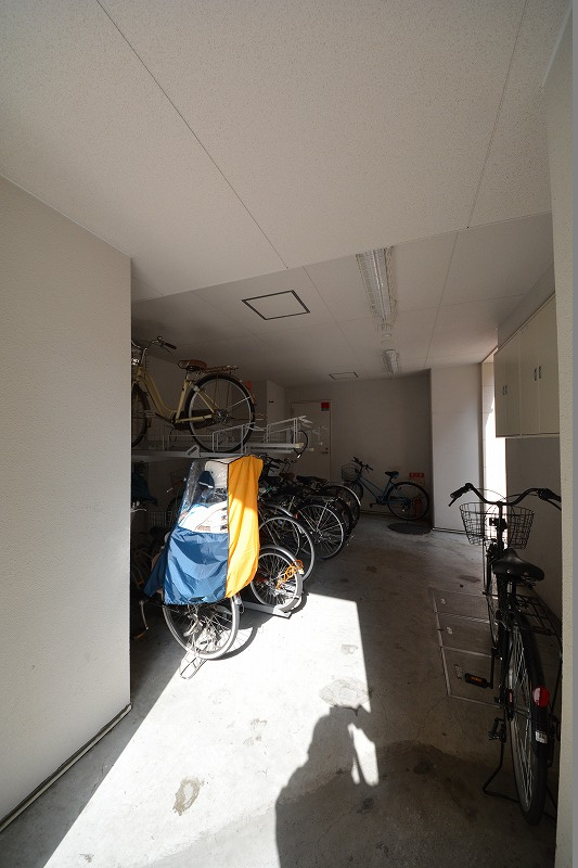 リンクパラッツォ上本町　真田山小学校区の駐車場|リンクパラッツォ上本町　駐輪場